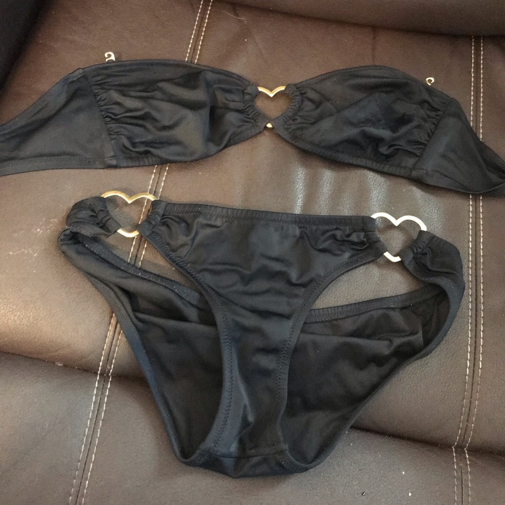 Victoria’s Secret vs bikini gold heart accents